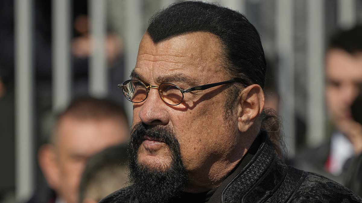 alert-–-steven-seagal-balloons-even-bigger-to-400lb:-see-him-waddle-around-russia-while-supporting-‘brother’-putin