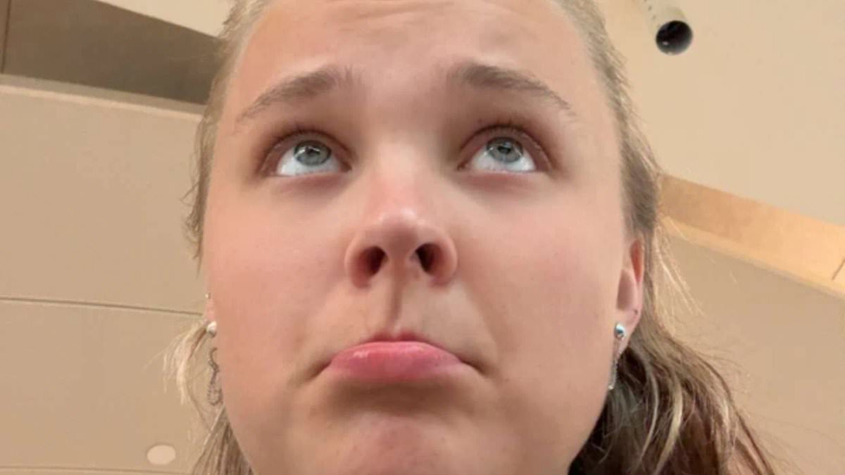 alert-–-jojo-siwa-sparks-concern-as-she-admits-she-is-exhausted-and-‘faking’-her-energy-after-breaking-down-in-tears-on-stage-during-london-show