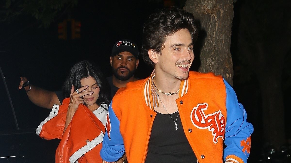 alert-–-kylie-jenner-emerges-from-spicy-courtside-kiss-fest-with-timothee-chalamet-after-flashing-surprise-accessory