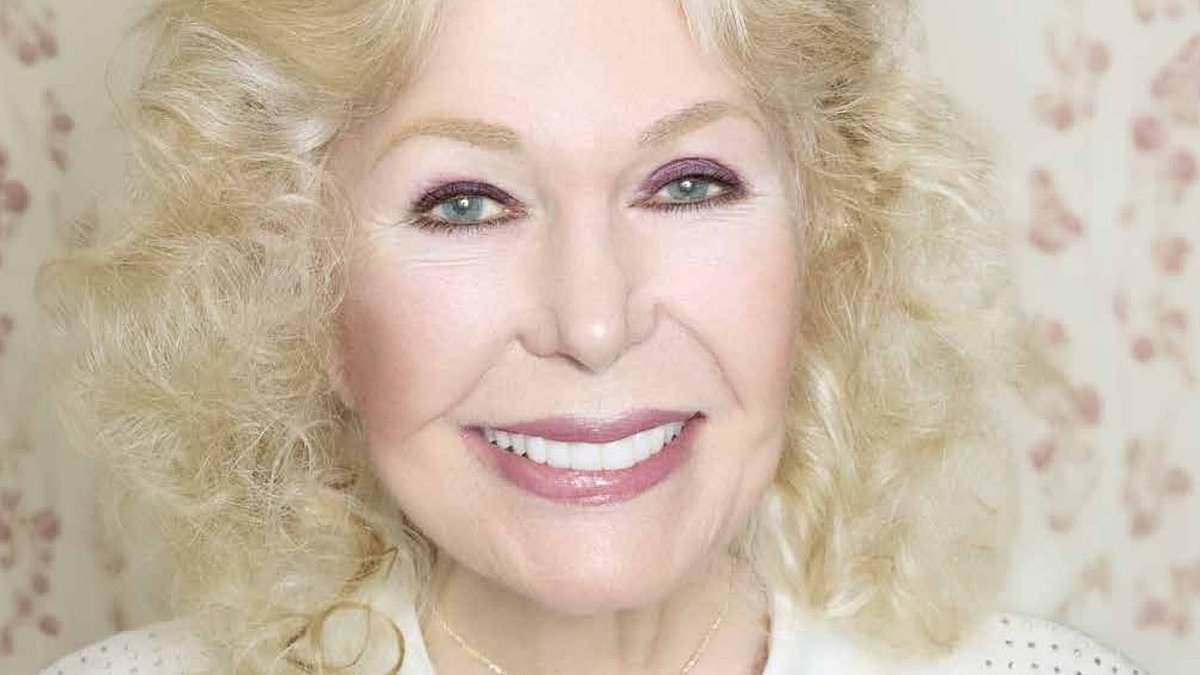 alert-–-m*a*s*h-legend-loretta-swit-made-glamorous-career-move-just-three-months-before-she-died