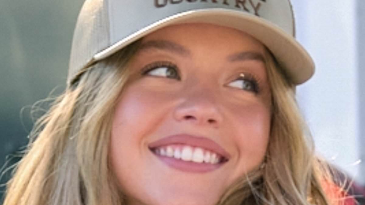 alert-–-sydney-sweeney-trolls-bathwater-soap-critics-as-she’s-seen-for-first-time-since-‘creepy’-collaboration-emerged