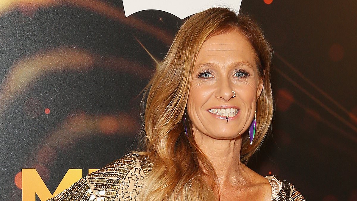 alert-–-kasey-chambers-doesn’t-look-like-this-anymore!-fans-shocked-by-aussie-star’s-new-appearance