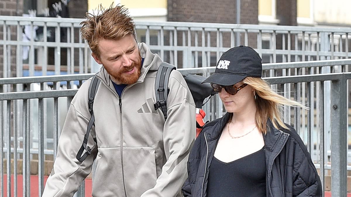 alert-–-saoirse-ronan-prepares-for-next-major-role-as-a-new-mum-as-she-is-spotted-taking-a-stroll-in-london-with-husband-jack-lowden-for-the-first-time-since-announcing-pregnancy