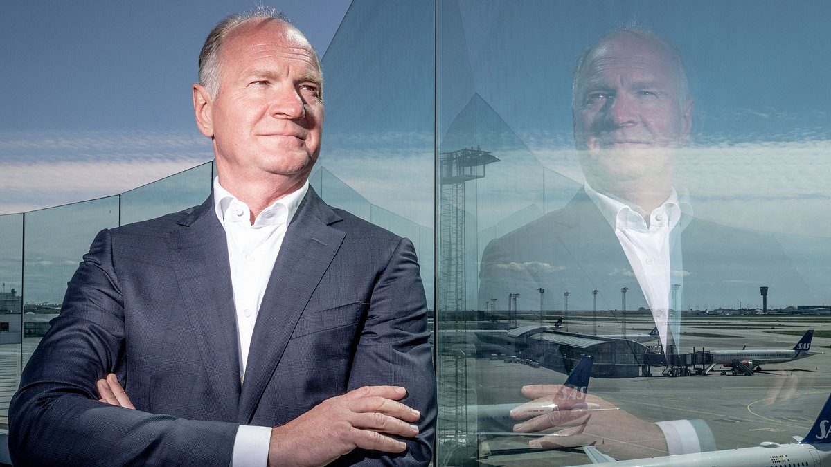 alert-–-heathrow-boss-who-slept-through-airport-fire-shut-down-should-never-have-had-phone-on-silent,-says-rival-airline-chief