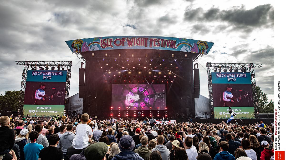 alert-–-teenage-muslim-convert-who-plotted-isle-of-wight-festival-terror-attack-and-has-knifed-ten-prison-officers-since-being-jailed-is-named-for-the-first-time