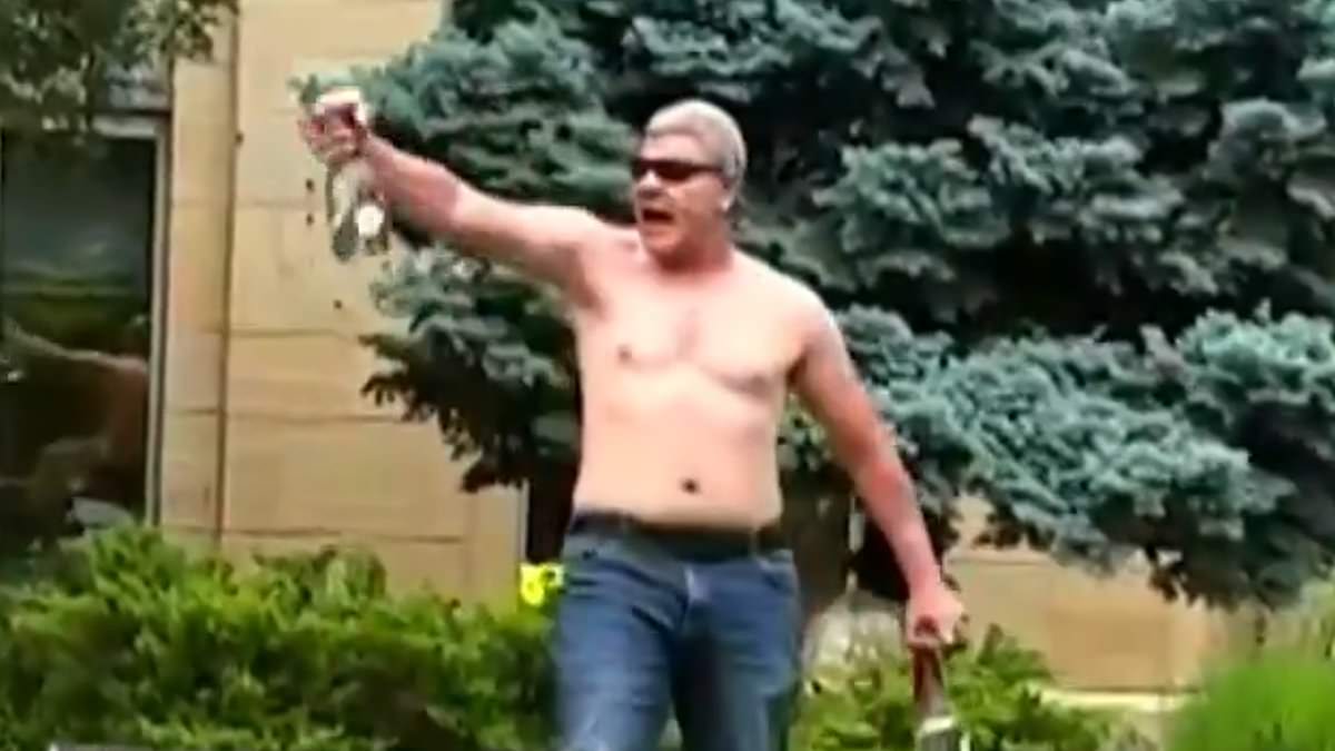 alert-–-colorado-terror-suspect’s-wife-turns-in-phone-and-incriminating-journal-he-used-to-plot-boulder-attack:-live-updates