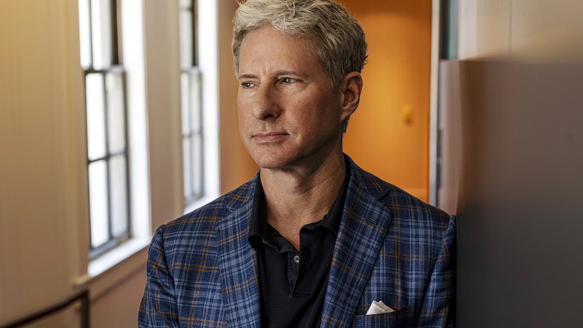 alert-–-crypto-billionaire-offers-$10m-gift-to-revolutionize-policing-in-crime-ridden-major-city