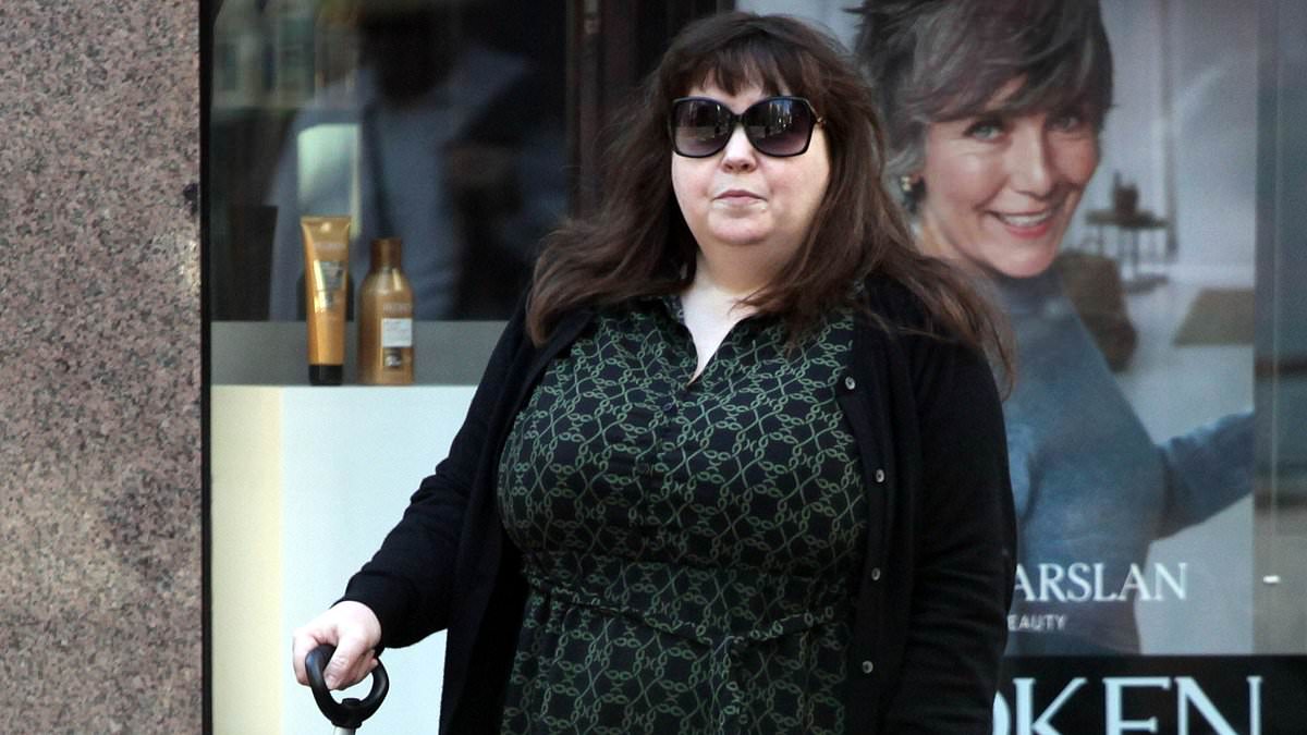 alert-–-‘noise-sensitive’-woman-who-told-her-sisters-she-needed-mother’s-420,000-home-for-her-and-her-emotional-support-dogs-loses-inheritance-row