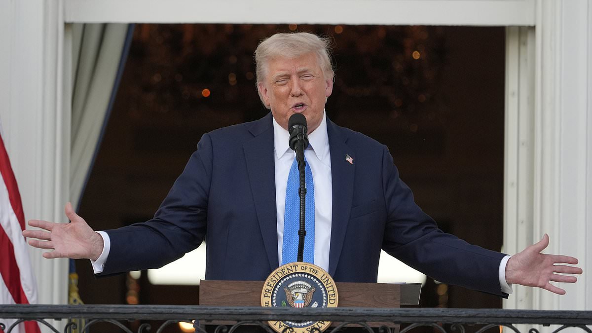 alert-–-trump-suspends-harvard-university’s-foreign-student-visa-program-for-‘undermining’-national-security