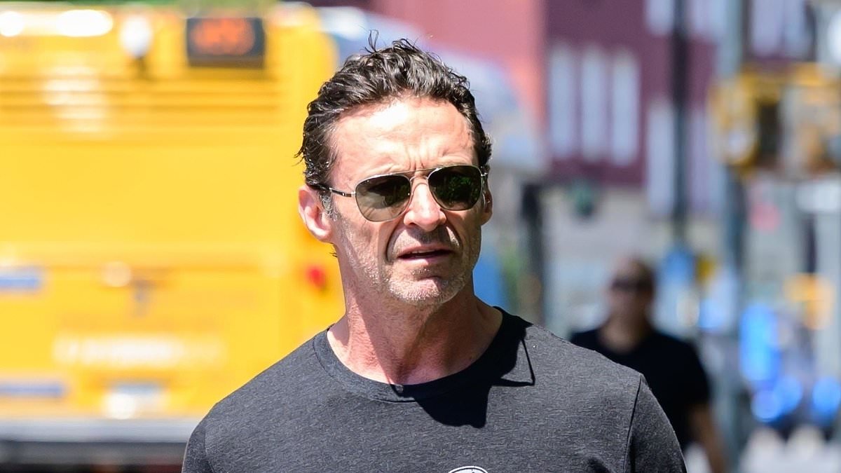 alert-–-hugh-jackman-snaps-selfies-with-fans-as-he-leaves-the-theatre-amid-reports-ex-deborra-lee-furness-is-‘planning-to-release-divorce-tell-all’