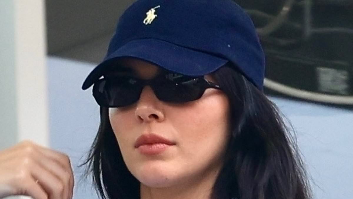 alert-–-kendall-jenner-cuts-a-chic-off-duty-model-look-in-denim-and-striped-shirt-as-she-treats-herself-to-a-solo-sushi-dinner-in-west-hollywood