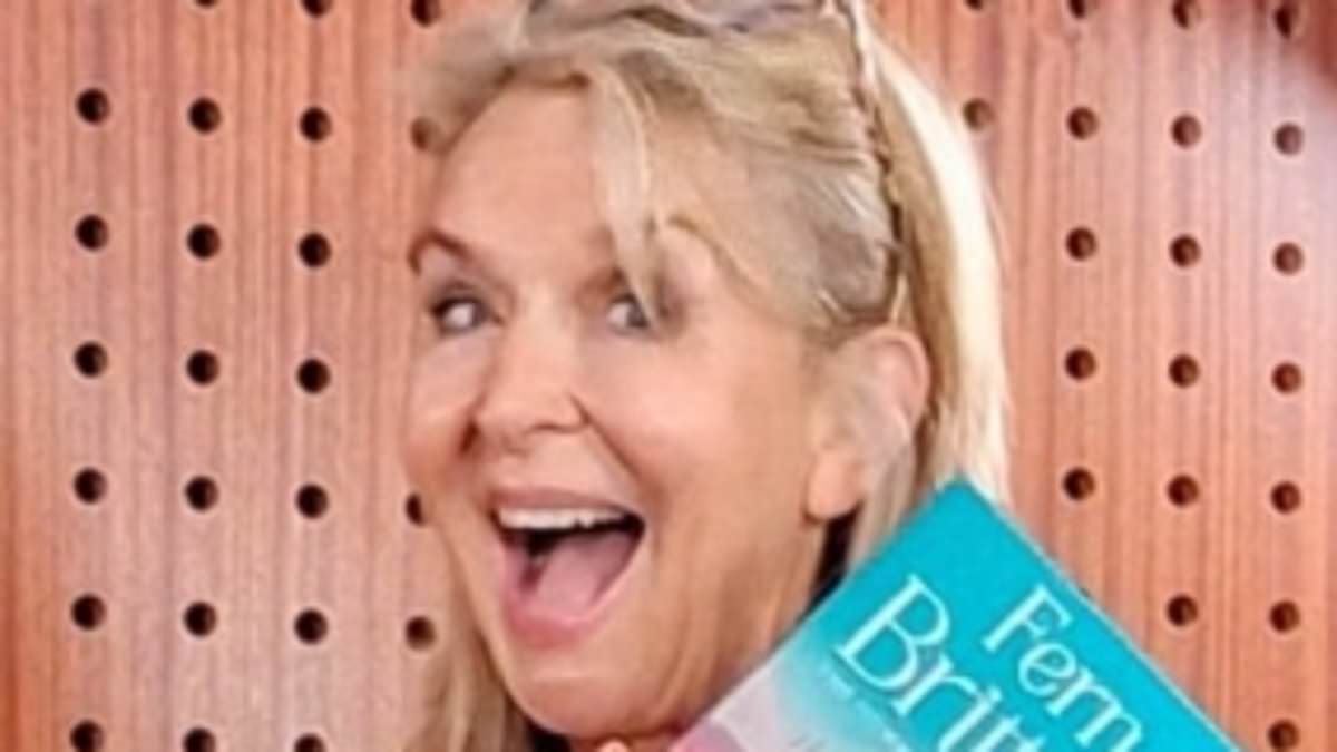 alert-–-fern-britton,-67,-gives-holly-willoughby-a-run-for-her-money-as-she-winds-back-the-years-while-plugging-her-new-book-after-showing-off-her-5st-weight-loss