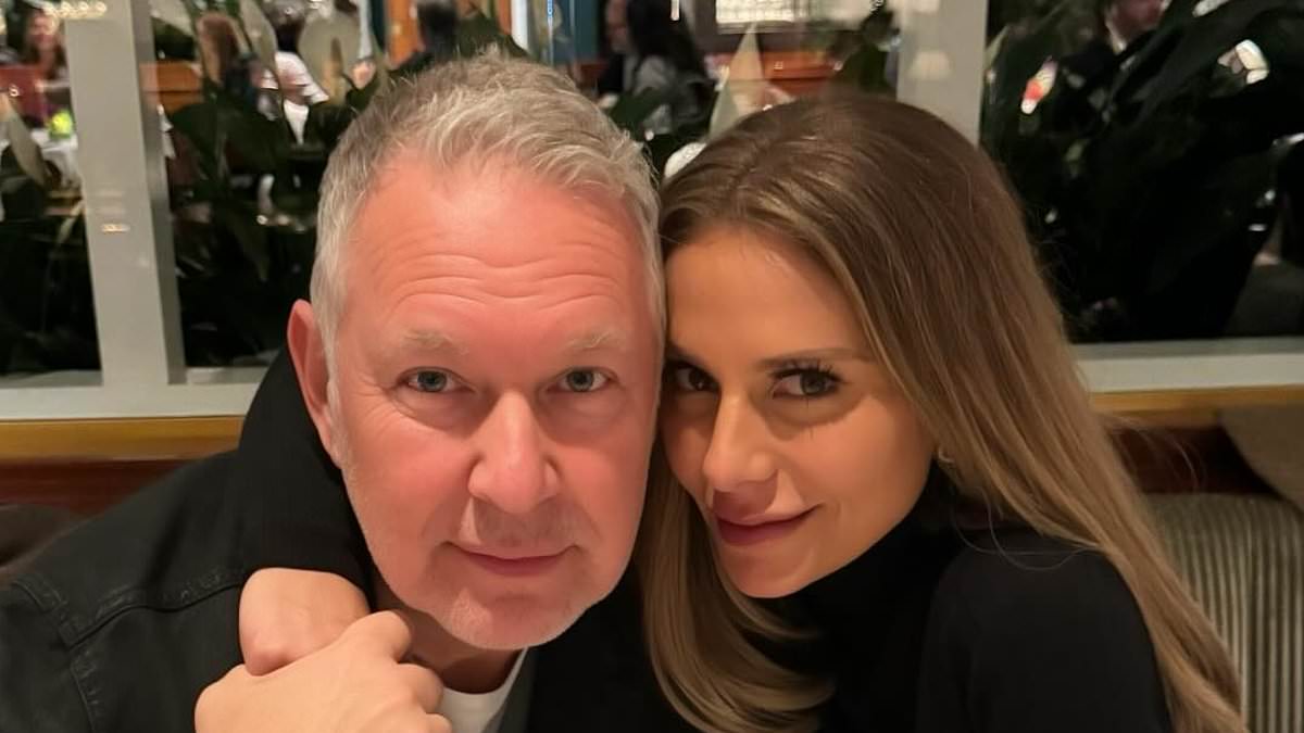 alert-–-dorit-kemsley’s-ex-pk-gets-‘very-flirty’-with-another-stunning-real-housewife-during-dinner-date