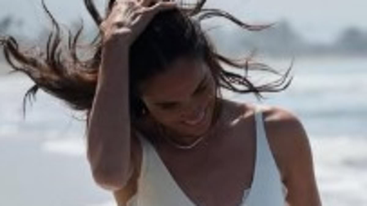 alert-–-meghan-markle’s-social-media-blitz-continues-as-duchess-of-sussex-shares-beach-snap-hours-after-posting-disneyland-trip-wih-harry