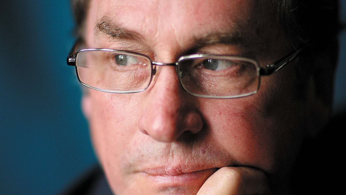 alert-–-lord-ashcroft:-‘we-can-sniff-starmer’s-fear-of-farage’-say-voters-as-they-back-winter-fuel-u-turn-and-insist-two-child-benefit-cap-must-stay