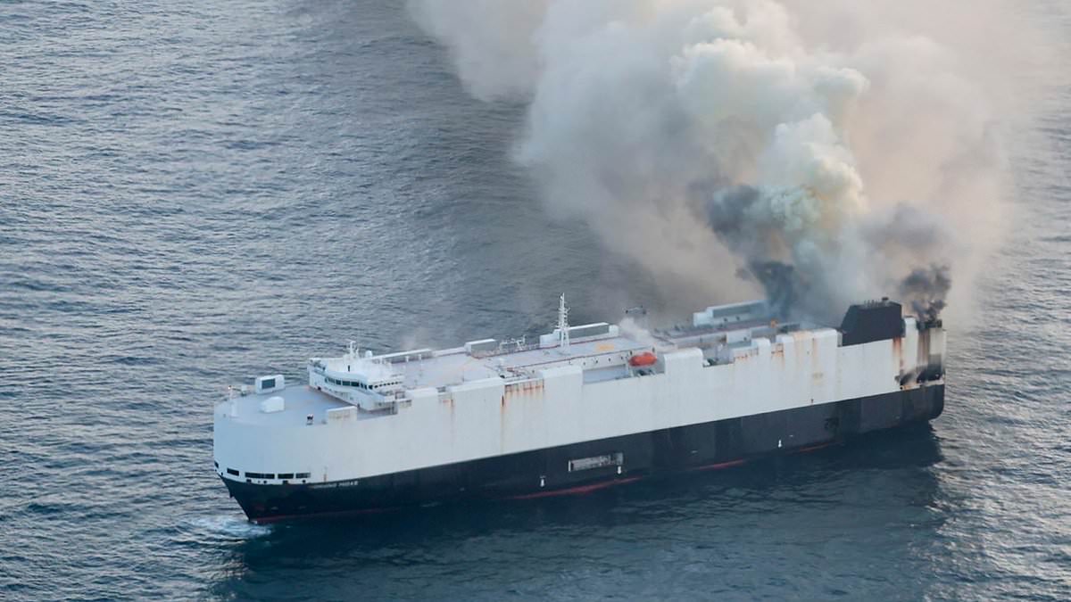 alert-–-cargo-ship-full-of-electric-vehicles-abandoned-in-pacific-ocean-after-terrifying-fire-erupts