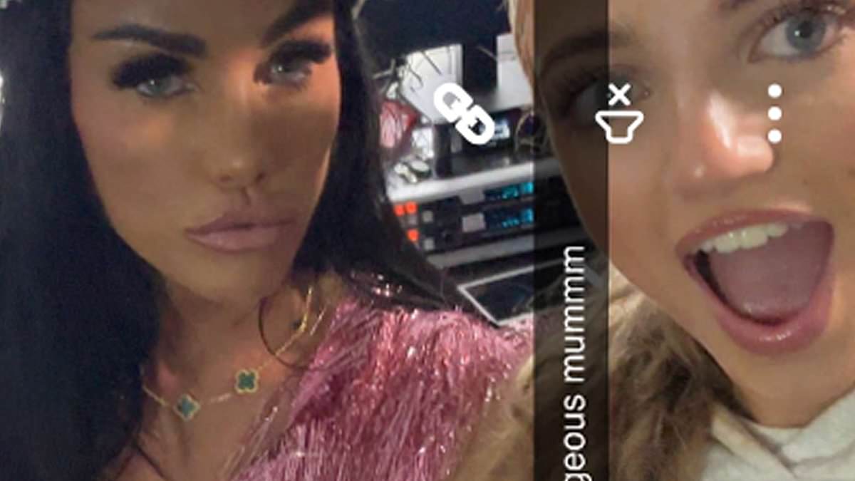 alert-–-princess-andre-reunites-with-‘gorgeous’-mum-katie-price-during-her-pride-performance-amid-claims-the-glamour-model-won’t-feature-in-daughter’s-new-reality-show