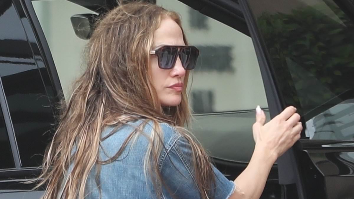 alert-–-jennifer-lopez-suffers-rare-bad-hair-day-while-in-baggy-overalls…-after-that-shock-bodysuit-display