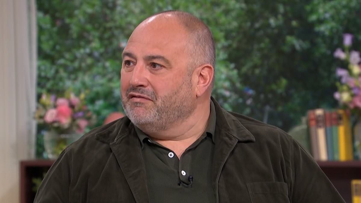 alert-–-‘i-thought-about-killing-myself’:-wynne-evans-breaks-down-in-tears-as-he-tries-to-blame-the-bbc-for-abandoning-him-in-fall-out-from-strictly-scandal