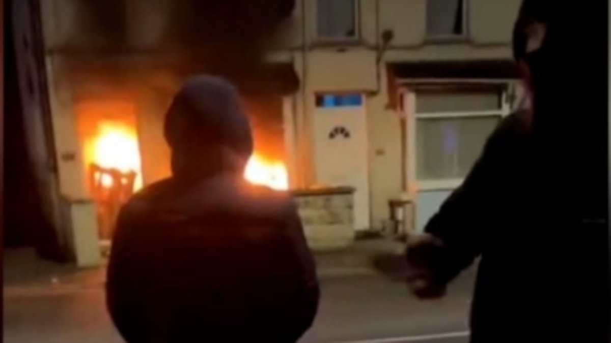 alert-–-inside-the-ballymena-riots:-how-‘attempted-rape-of-local-girl,-16,-by-two-romanian-teens’-ignited-wave-of-anti-migration-backlash-on-the-streets-of-northern-ireland