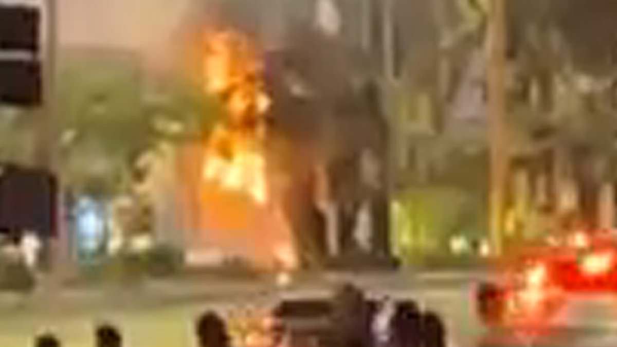 alert-–-‘explosion’-on-las-vegas-strip-after-car-‘flees-scene’:-‘it-sounded-like-a-bomb’