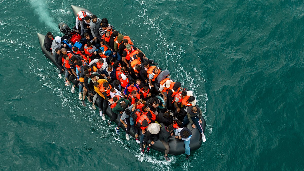 alert-–-labour-warned-that-failure-to-tackle-small-boats-crisis-risks-fuelling-further-grooming-gang-cases