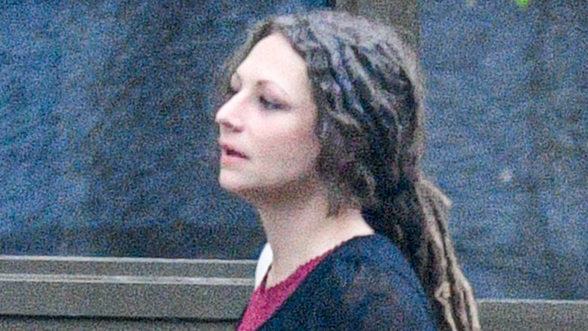 alert-–-beauty-therapist,-35,-dodges-jail-after-attacking-five-police-officers,-treating-them-like-‘punch-bags’-and-spitting-at-them,-court-hears