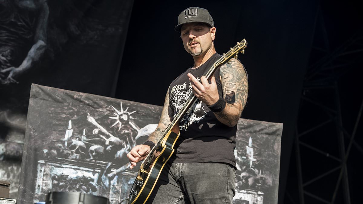 alert-–-popular-rock-band’s-guitarist-drops-out-of-tour-after-devastating-health-diagnosis
