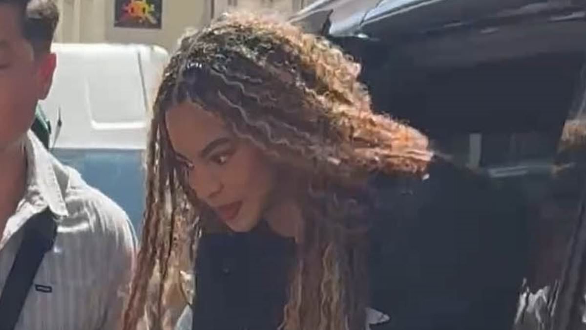 alert-–-blue-ivy-looks-the-spitting-image-of-her-superstar-mom-beyonce-as-she-makes-a-discreet-arrival-in-paris-joined-by-rapper-dad-jay-z