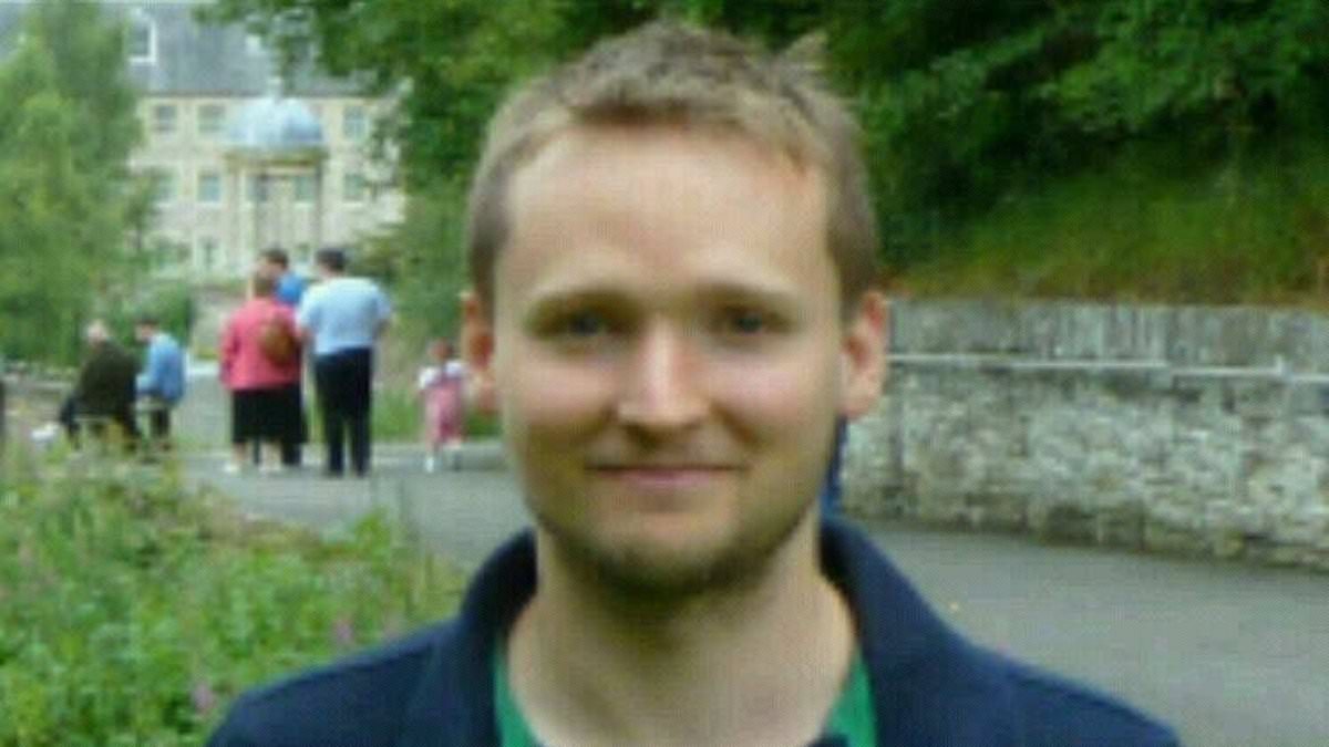 alert-–-the-very-middle-class-life-of-the-‘king-of-trolls’:-how-tattle-life-creator-sebastian-bond’s-background-is-a-world-away-from-toxic-site-he-founded