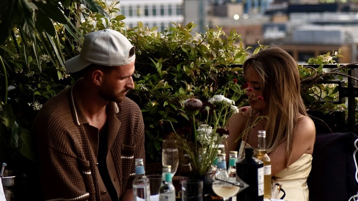 alert-–-love-island’s-harriett-blackmore-and-ronnie-vint-confirm-they’re-back-together-two-weeks-after-splitting-as-they’re-seen-in-a-cosy-heart-to-heart-at-boohoo-bash
