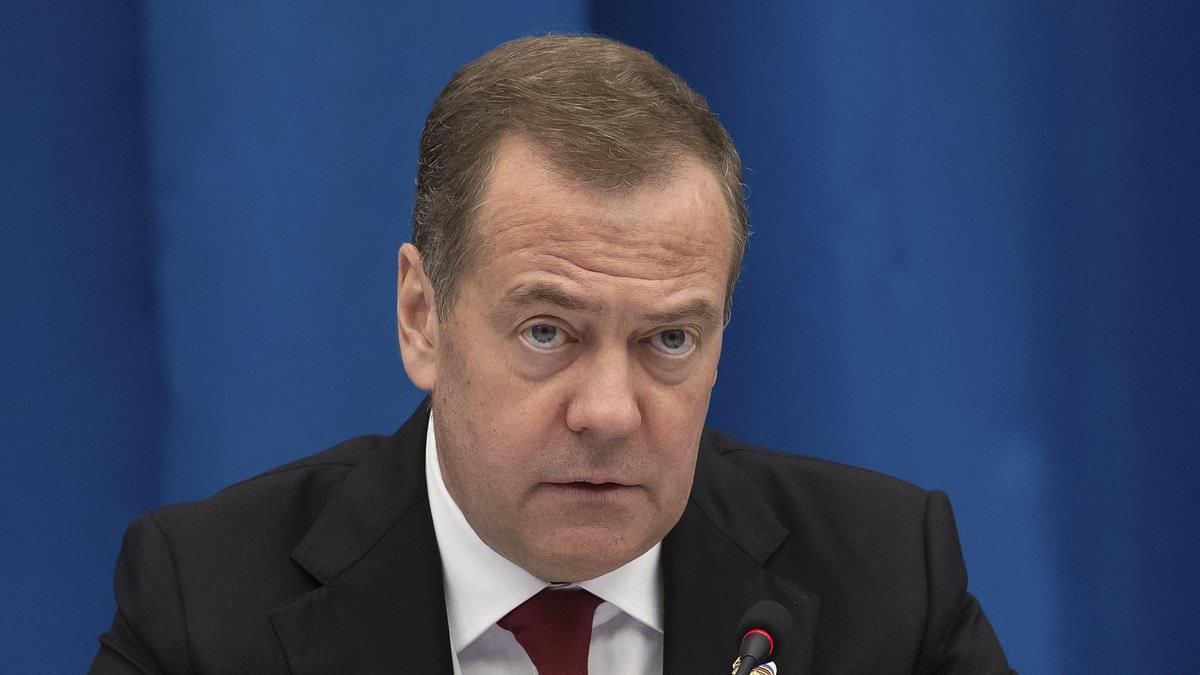 alert-–-russia-taunts-trump-with-nuclear-threat:-ex-president-dmitry-medvedev-says-‘number-of-countries’-are-now-queuing-up-to-hand-the-devastating-weapons-to-iran