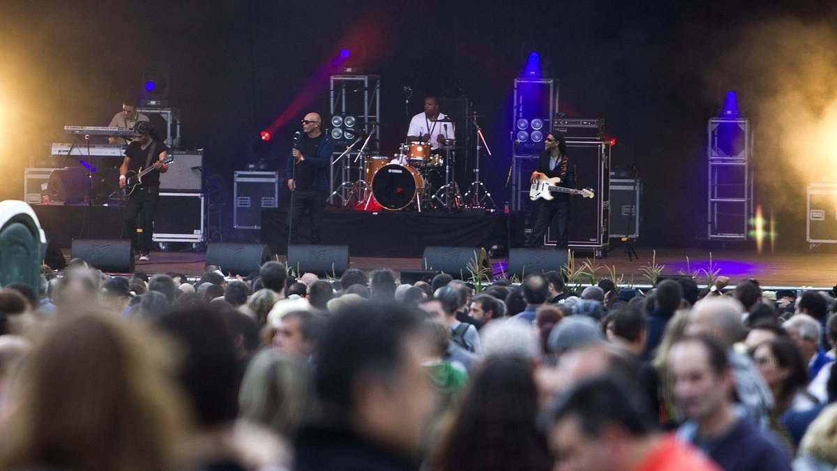 alert-–-music-festival-halted-after-band-member-‘collapses-on-stage’-in-front-of-horrified-crowd