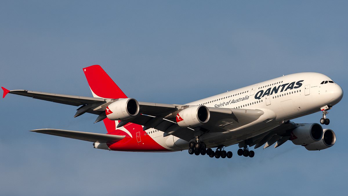 alert-–-qantas,-emirates,-singapore-airlines,-qatar-airways-share-refund-message-for-customers