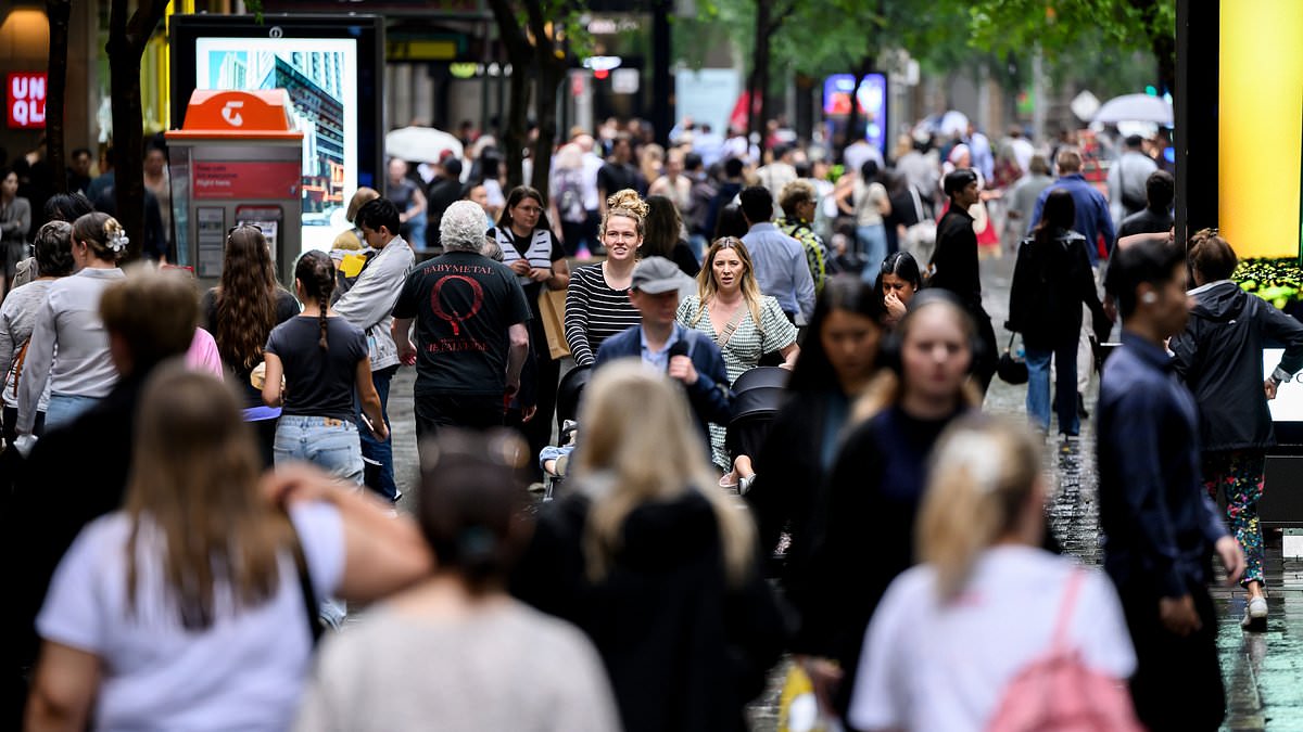 alert-–-massive-high-street-fashion-chain-reveals-list-of-33-stores-it-is-closing-with-71-more-at-risk-–-and-thousands-of-jobs-on-the-line
