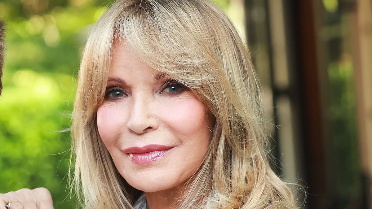alert-–-jaclyn-smith,-79,-stuns-in-a-white-suit-as-she-joins-fellow-80s-icons-morgan-fairchild,-dyan-cannon-and-alana-stewart-while-hosting-starry-la-dinner