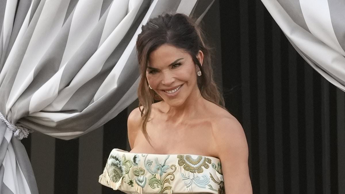 alert-–-best-and-worst-dressed-celebs-at-lauren-sanchez-and-jeff-bezos’-wedding-extravaganza-in-venice