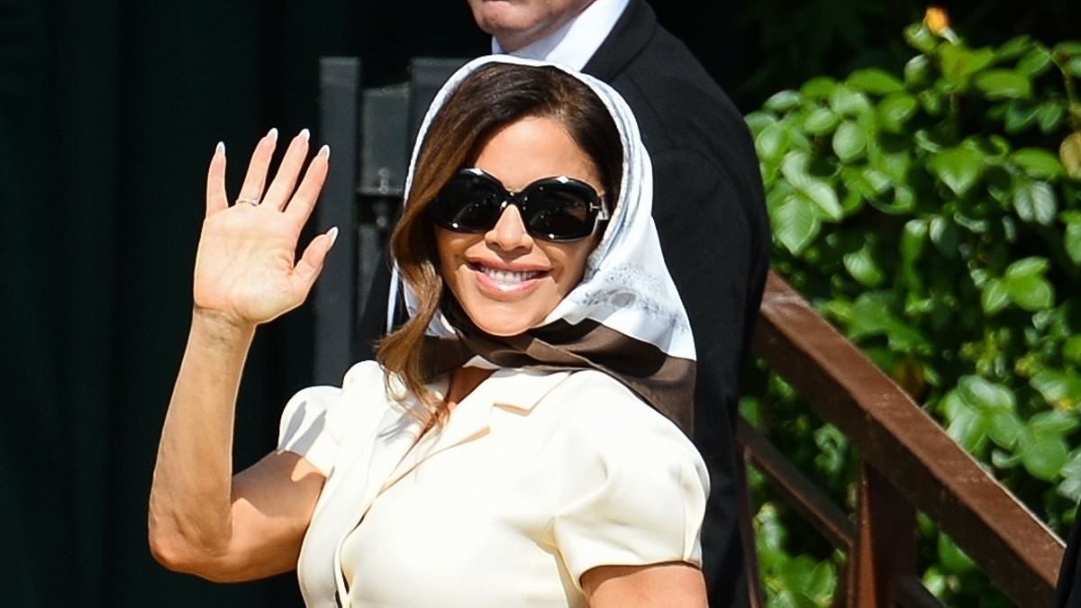 alert-–-lauren-sanchez-is-‘living-out-her-1950s-italian-riviera’-fantasy-with-sophia-loren-inspired-bridal-ensemble,-fashion-expert-claims