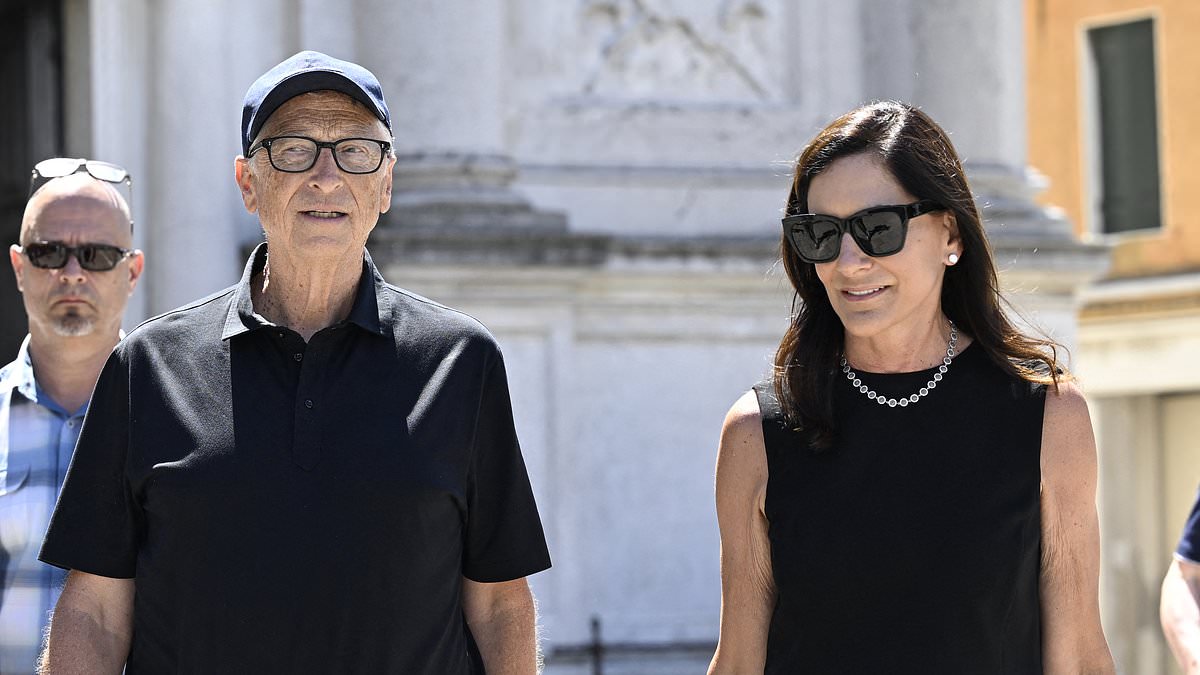 alert-–-billionaire-bill-gates-goes-incognito-with-new-girlfriend-as-other-bezos-wedding-guests-lap-up-the-limelight