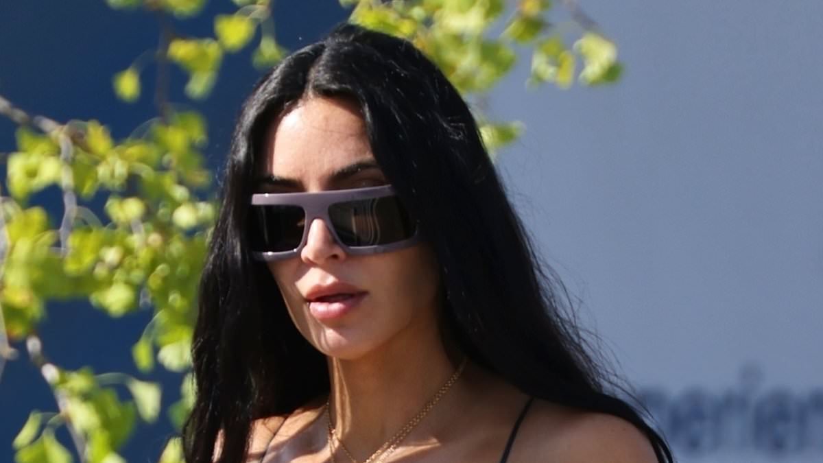 alert-–-kim-and-khloe-kardashian-are-the-first-celebrities-to-leave-venice-after-they-bailed-early-from-jeff-bezos-and-lauren-sanchez’s-$20m-wedding-–-despite-the-party-being-far-from-over