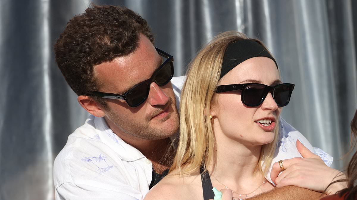 alert-–-talk-of-the-town-glastonbury-special:-did-sophie-turner-and-her-aristocrat-boyfriend-peregrine-‘perry’-pearson-seal-their-revived-romance-with-a-proposal?