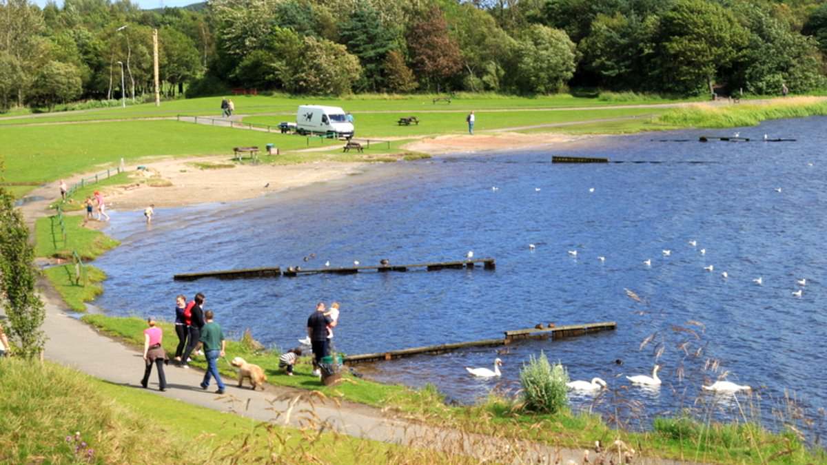 alert-–-body-of-paddleboarder,-15,-is-pulled-from-water-after-major-search