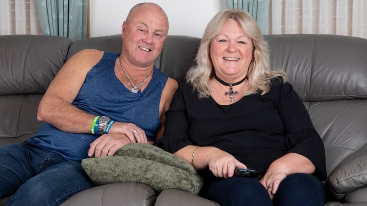 alert-–-gogglebox-stars-beg-channel-ten-to-‘rethink’-sacking-of-australian-survivor-host-jonathan-lapaglia:-‘absolutely-devastated’