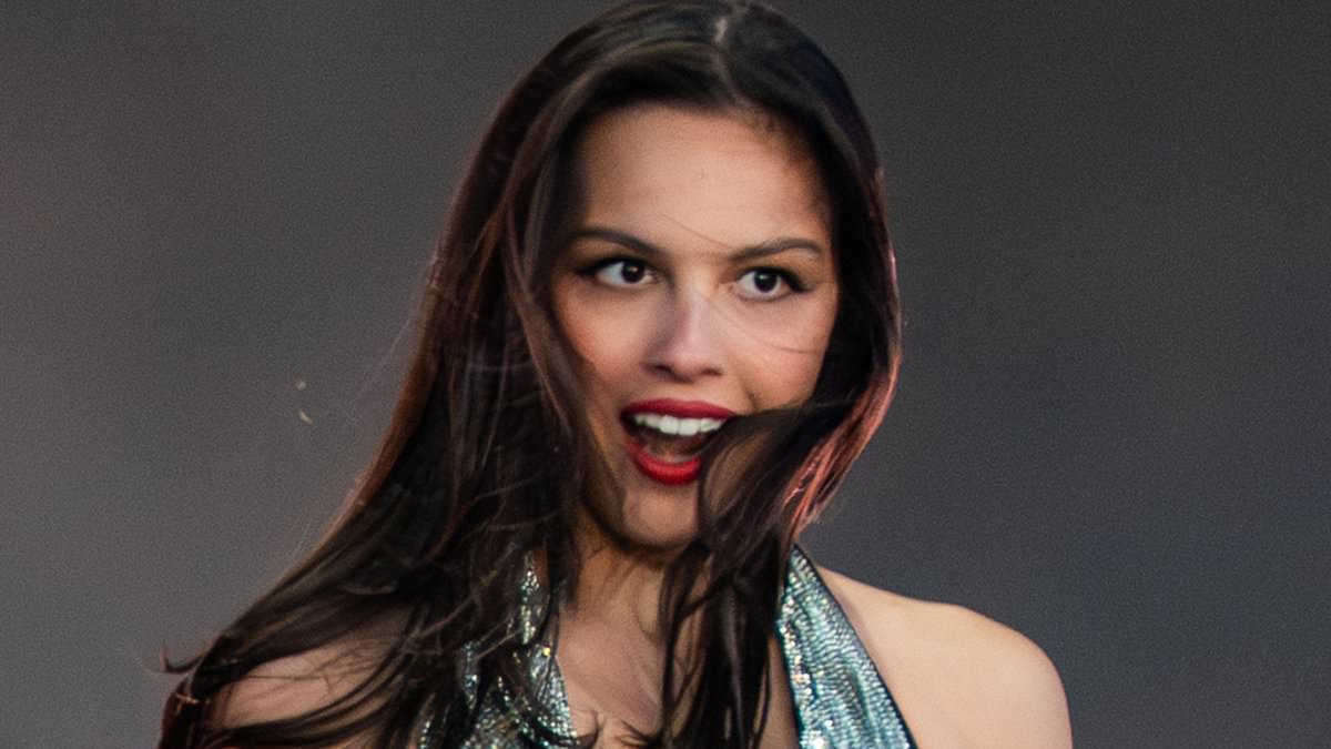 alert-–-no-a-list-treatment-here!-olivia-rodrigo’s-very-unlikely-pre-show-snack-‘revealed’-amid-her-gruelling-summer-festival-circuit