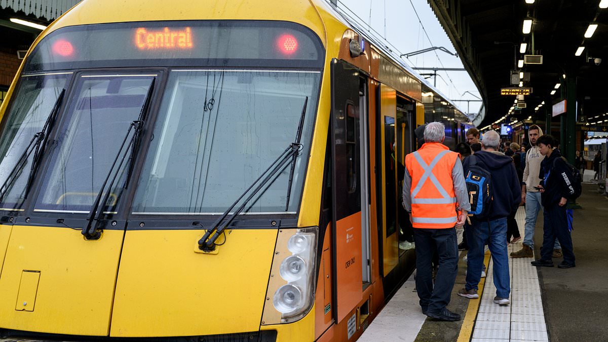 alert-–-sydney-trains-cancelled-amid-cyclone:-what-you-need-to-know-about-disruptions