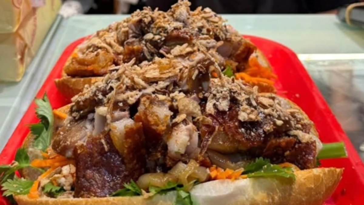 alert-–-kim-was-upset-when-a-customer-left-a-snarky-one-star-review-of-his-pork-roll-–-but-the-top-ryde-baker’s-house-manager-was-furious-when-he-learned-what-it-would-take-to-change-it