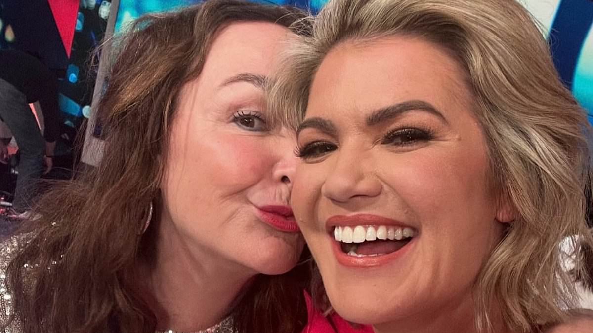 alert-–-the-project’s-kate-langbroek-takes-a-thinly-veiled-swipe-at-channel-ten-as-she-praises-host-sarah-harris-–-after-10-news+-tanks-in-the-ratings
