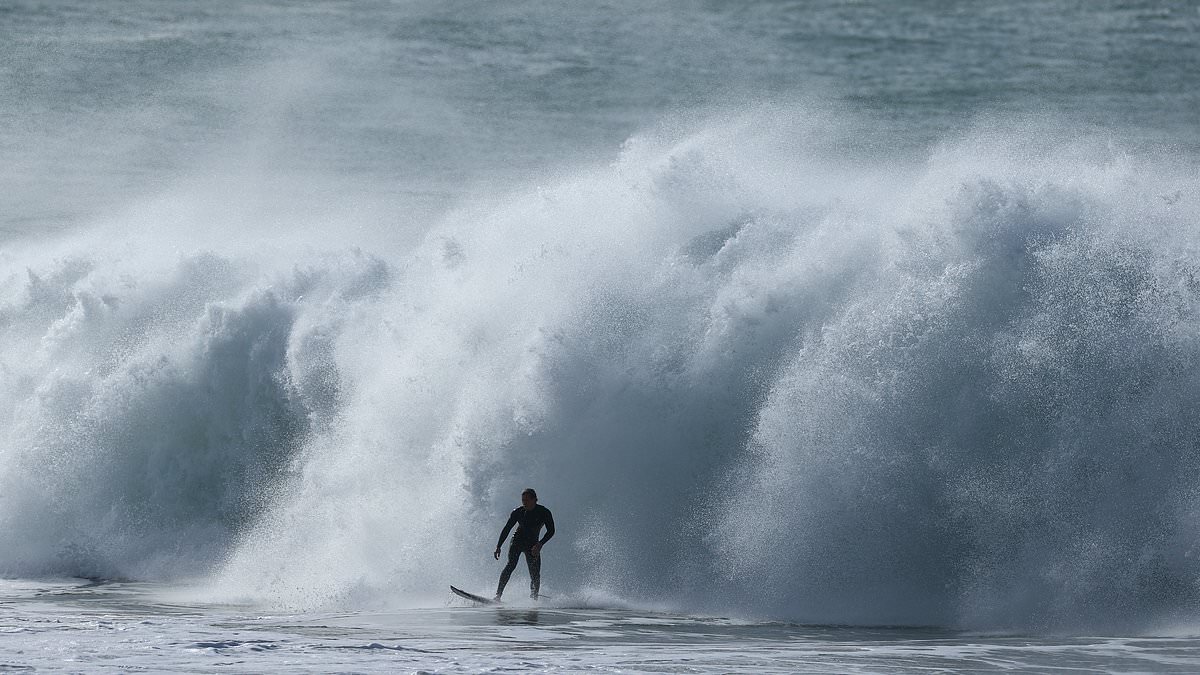 alert-–-new-urgent-weather-warning-for-millions-still-mopping-up-after-brutal-bomb-cyclone:-news-live-updates