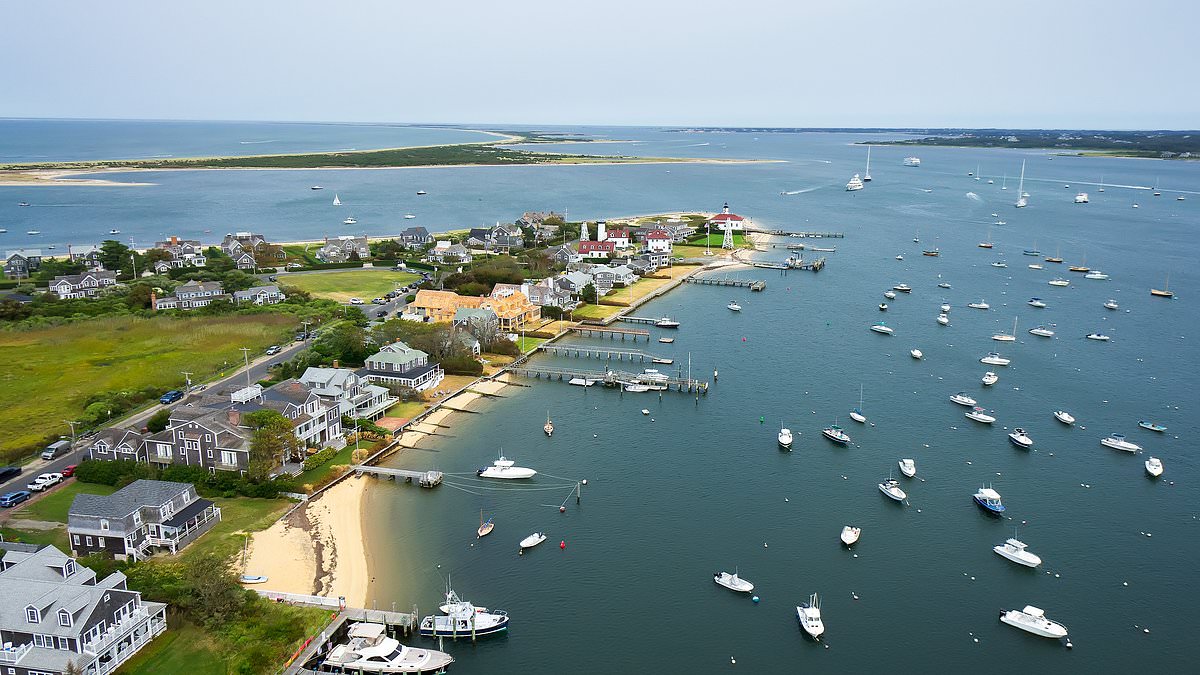 alert-–-cnn-staffers-livid-after-kaitlan-collins-buys-vacation-home-on-luxurious-island-getaway