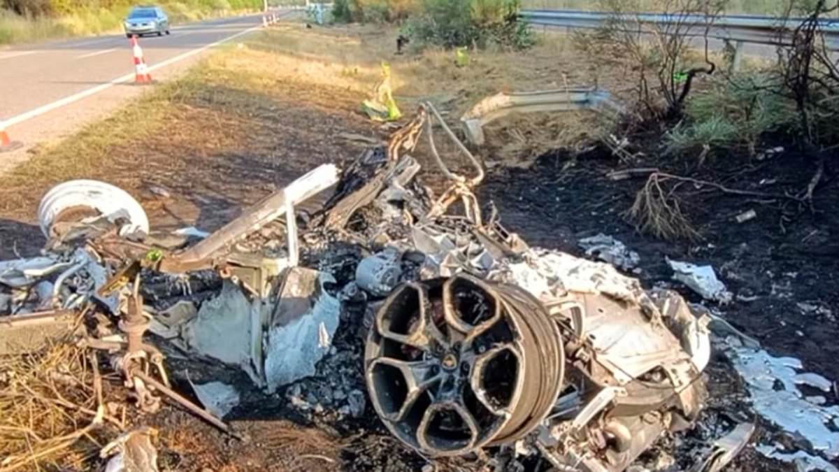 alert-–-tragic-aftermath-of-diogo-jota-lamborghini-‘fireball’:-charred-remains-of-supercar-after-it-crashed-when-‘tyre-burst-while-trying-to-overtake-car’-–-killing-liverpool-star,-28,-and-his-brother